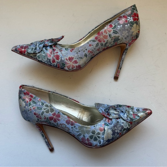 Katy Perry The Revival Bow Pumps - Picture 3 of 16